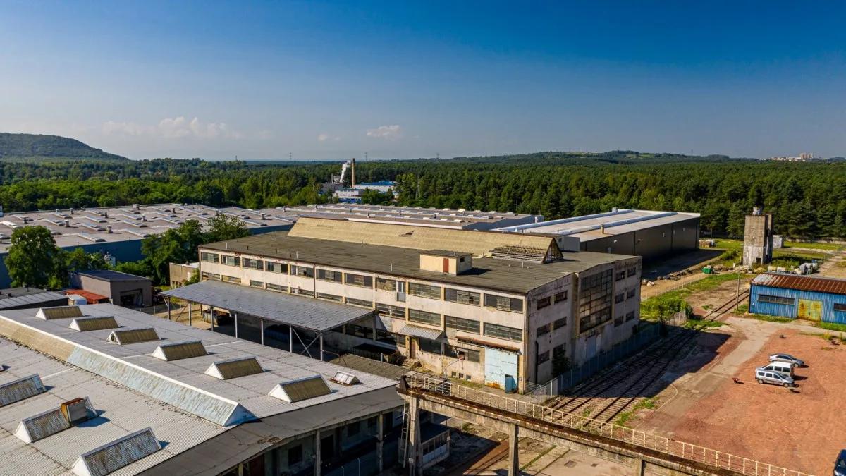 Duża hala produkcyjna na sprzedaż/wynajem bliskoA4